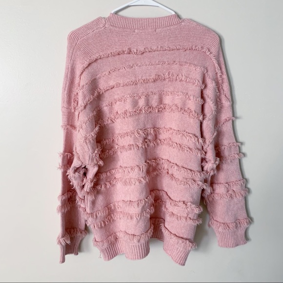 Knitted belle crew neck fringe sweater pink size small - Picture 3 of 8